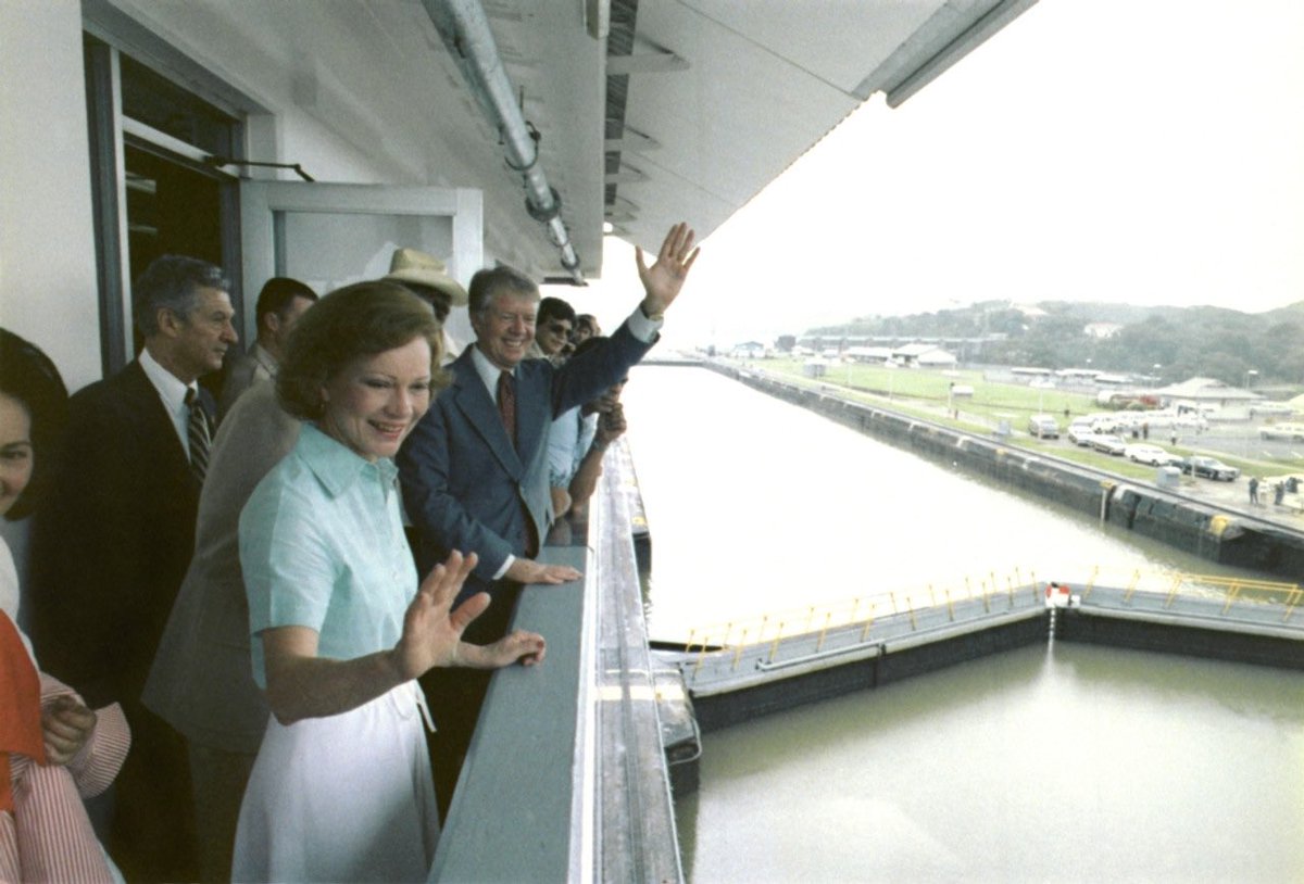 “We will demonstrate that as a large and powerful country, we are able to deal fairly and honorably with a proud but smaller sovereign nation.” - Jimmy Carter, 1978. 🇵🇦🇺🇸 #RIPJimmyCarter