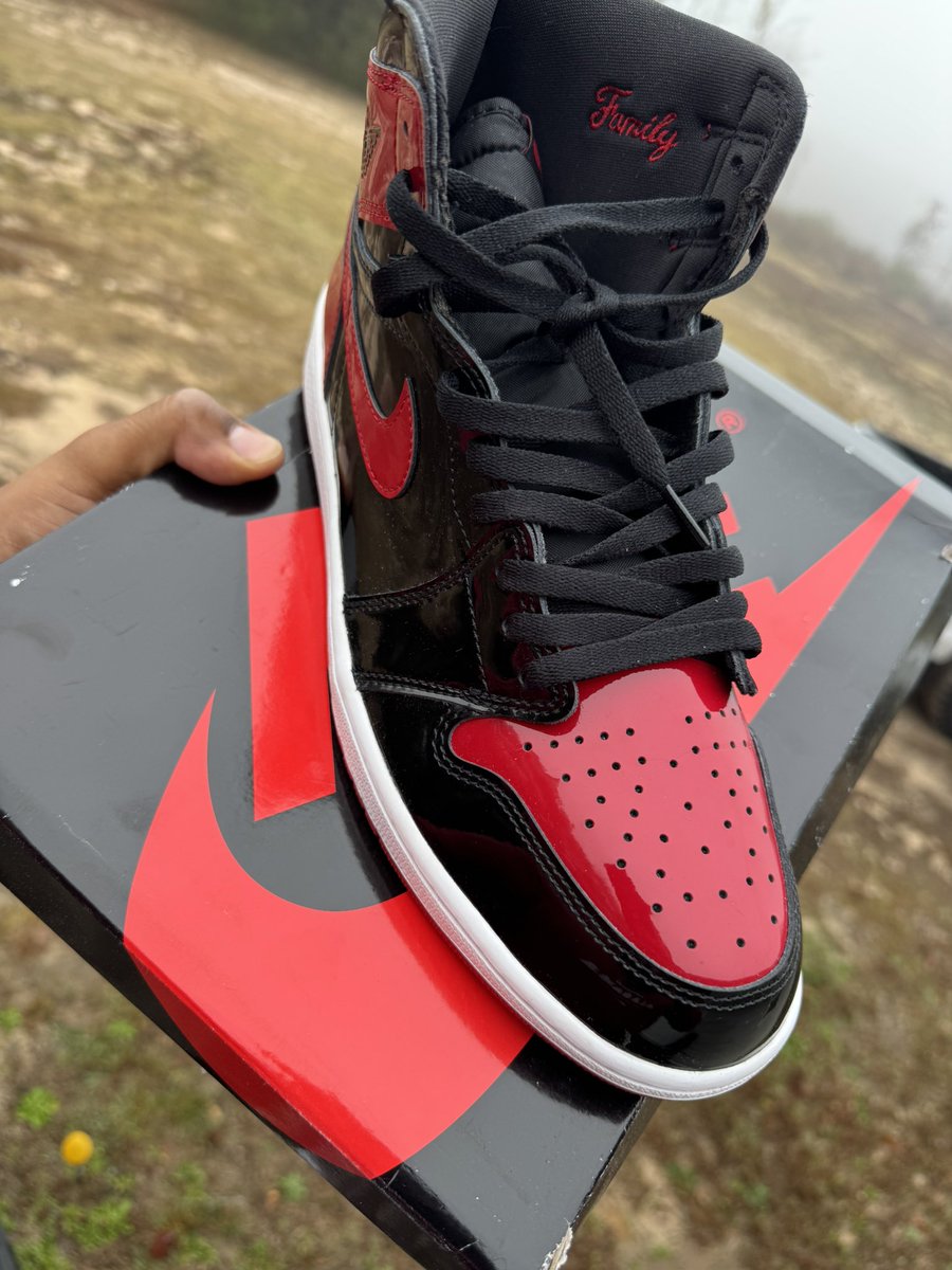 Pastor Dogg (@onlytak3s1) on Twitter photo <a href="/SellKicksSunday/">SellKicksSunday</a> Size 12 Jordan 1 bred reimagined worn once 180 shipped or best offer! RP’s appreciated! <a href="/SellKicksSunday/">SellKicksSunday</a> Size 12 Jordan 1 bred reimagined worn once 180 shipped or best offer! RP’s appreciated!