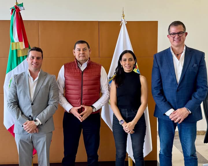 MariaHurtadoPue's tweet photo. El día de hoy, nuestro #Gobernador Alejandro Armenta participó en la primera reunión técnica del Plan Hídrico Estatal, un proyecto clave que abarca el saneamiento, la tecnificación del campo y la recuperación del agua en nuestra entidad. 🌱🚰

 #MariaHurtado  #AlejandroArmenta https://t.co/Jlh6tbUVpv