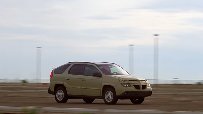 oongaboonga420x's tweet photo. @xQc Pontiac Aztek 2004 https://t.co/07RJiA96kr