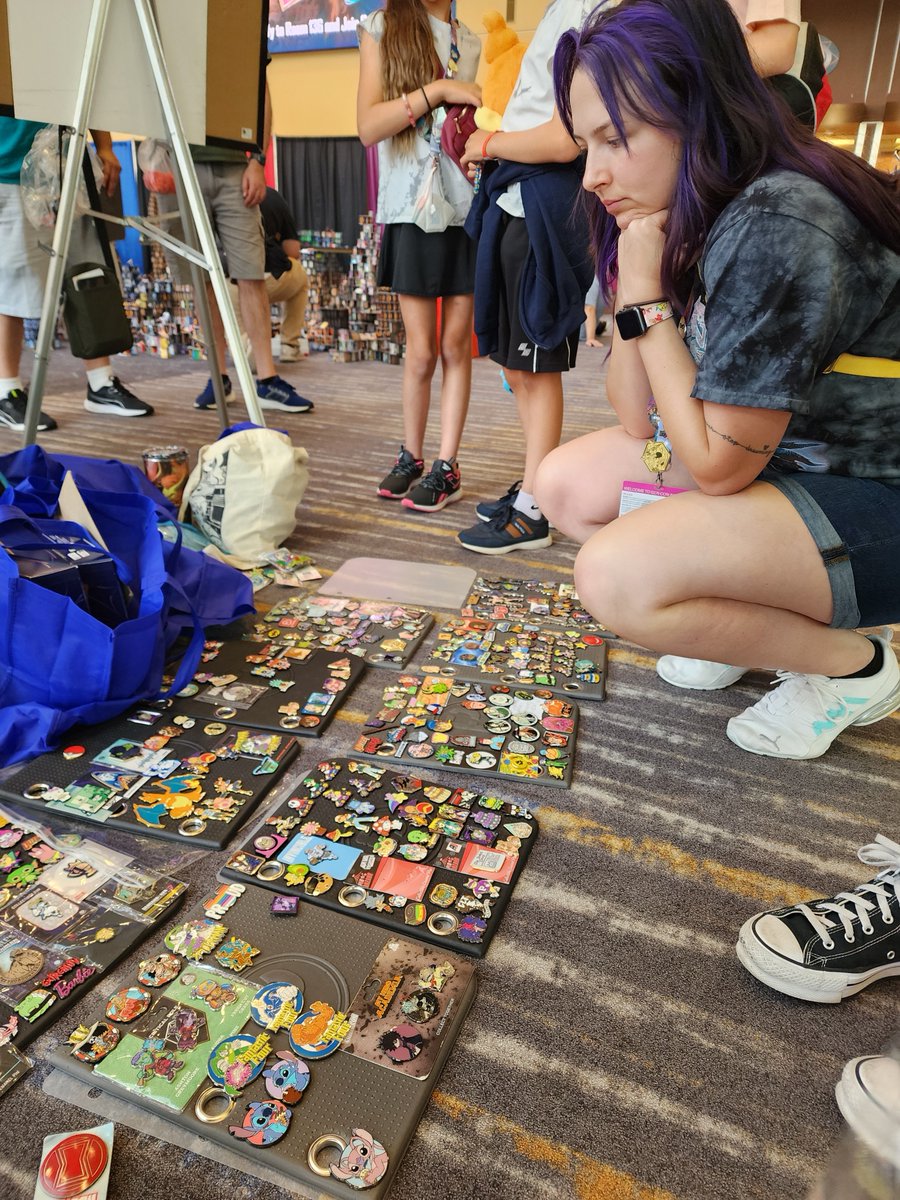 Gen_Con's tweet photo. POV: All you think about is pin trading.
If you could design one Gen Con pin, what would it look like? Who knows, you might see your design come to life!
#GenCon #GenConPinTrading https://t.co/WA0KMlbGVr