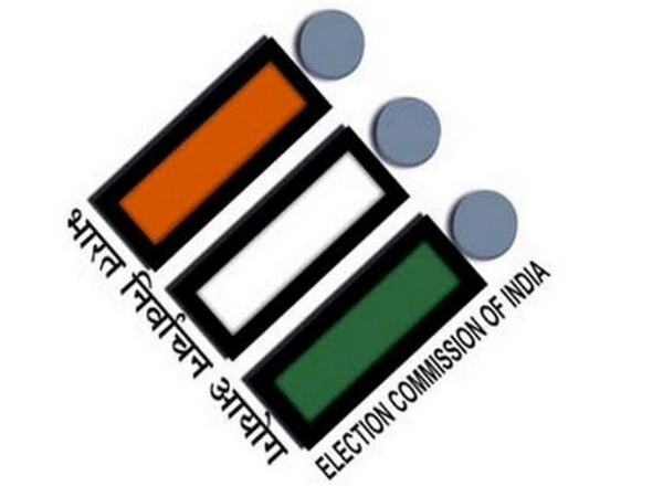 ani_digital's tweet photo. "Objections, claims regarding draft electoral roll addressed by Dec 24" Poll panel after Kejriwal accuses BJP of "manipulating voters list"
Read @ANI Story | https://t.co/Xs54uPwKRb
#PollPanel #ArvindKejriwal #BJP #AAP https://t.co/evkD9c2JCL
