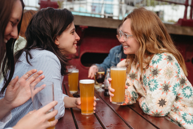 🙋‍♂️ Thinking of taking up a new volunteer role in the New Year? 

🍻 CAMRA committees offer a great way to use and develop your skills, and there's a range of roles to suit everyone.

👉 Find out more here: ow.ly/Fbgk50UxIPH

📷 Amelia Claudia