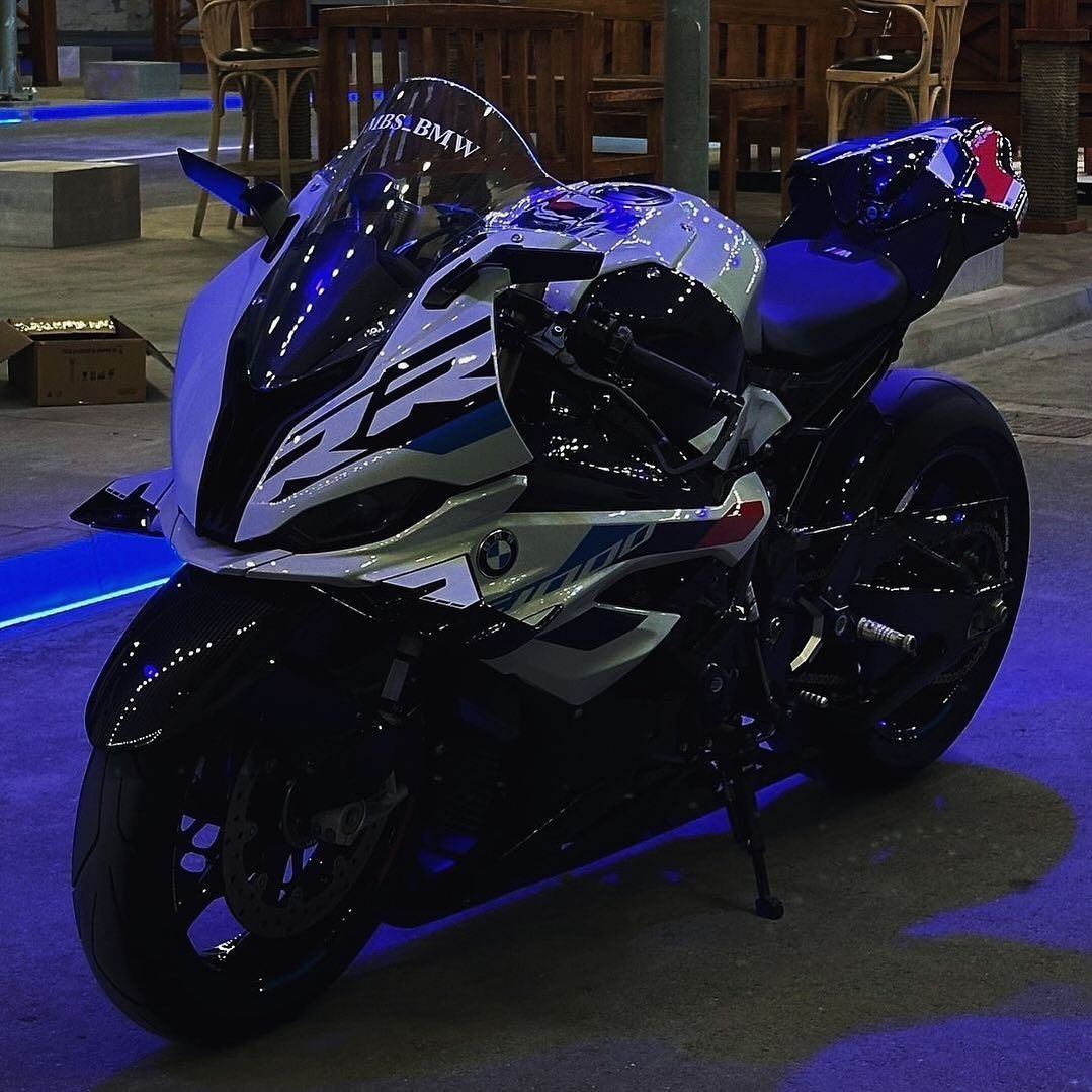 MoreMotorcycles tweet picture