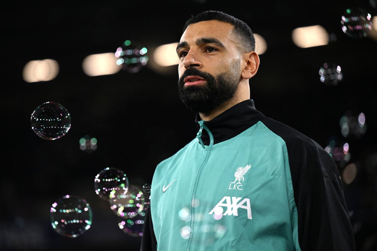 lnstantFoot's tweet photo. 👑 Les statistiques du MEILLEUR JOUEUR DU MONDE cette saison : 

⚽️ 20 BUTS
🎯 16 PASSES DÉCISIVES
👕 26 MATCHS

🤯 C'est BLUFFANT. https://t.co/4FF5zrbjem