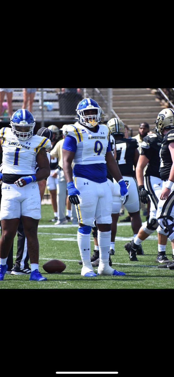 Thank you to my coaches and teammates for making my senior season unforgettable!I’m currently looking for a reliable, certified agent to represent me for professional football opportunities.
Career Film: youtu.be/2HH2cJ6vh5I?fe…
Senior Yr: hudl.com/v/2RLdAv