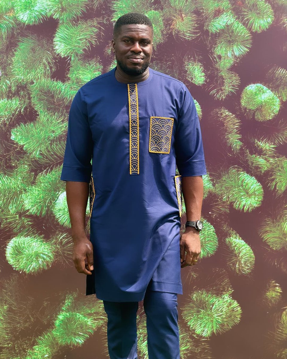 zinoflexy's tweet photo. Compliments of the season 🎊 

Outfit @Vin_dzeal 
#GratefulHeart #explore https://t.co/GNeGYOQnN1