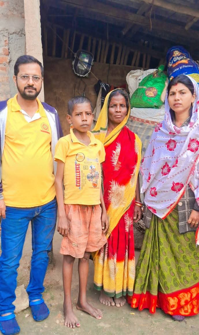 AsitKumarSahu32's tweet photo. ଧନ୍ୟବାଦ team @JanahitaS ସଦସ୍ୟ ମାନଙ୍କୁ ଥାଲେସେମିଆ ରୋଗରେ ପୀଡ଼ିତ କୁନି ପିଲା ଜଗନ୍ନାଥଙ୍କ ପାଖରେ ପହଞ୍ଚିଛନ୍ତି ଏବଂ ପ୍ରତିମାସର ରକ୍ତ ଯୋଗାଡ଼ କରିବେ ବୋଲି କହିଛନ୍ତି ବାକି ଅପେକ୍ଷା ରହିଲା @DBalasore Sir @dssobalasore Sir @bsso_khaira Sir @BlockKhaira BDO Sir କେବେ ସରକାରୀ ସହାୟତା ଯୋଗାଉଅଛନ୍ତି? https://t.co/5qm0l6zL4d