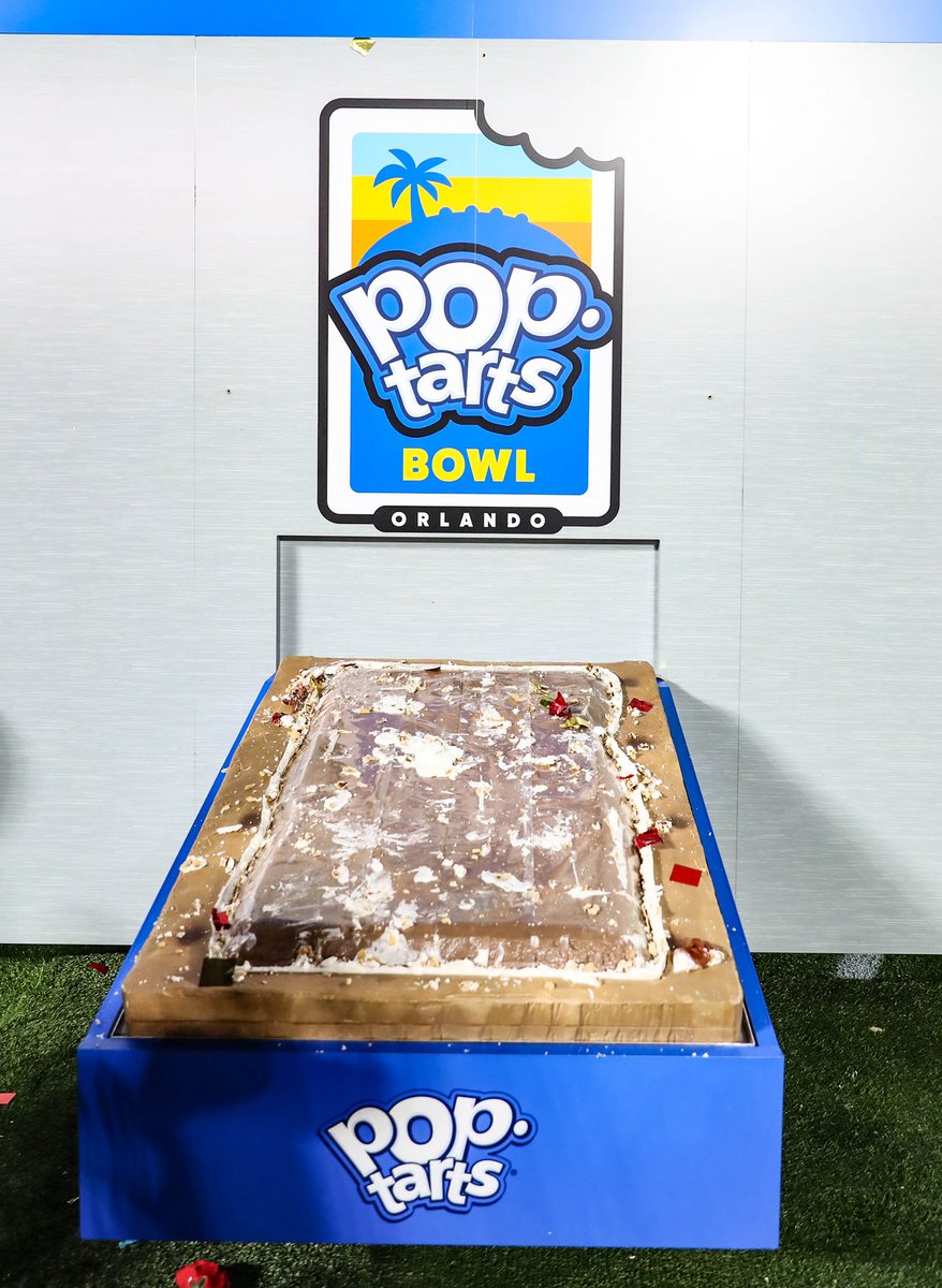Last night was 10/10. No crumbs, no notes. #PopTartsBowl