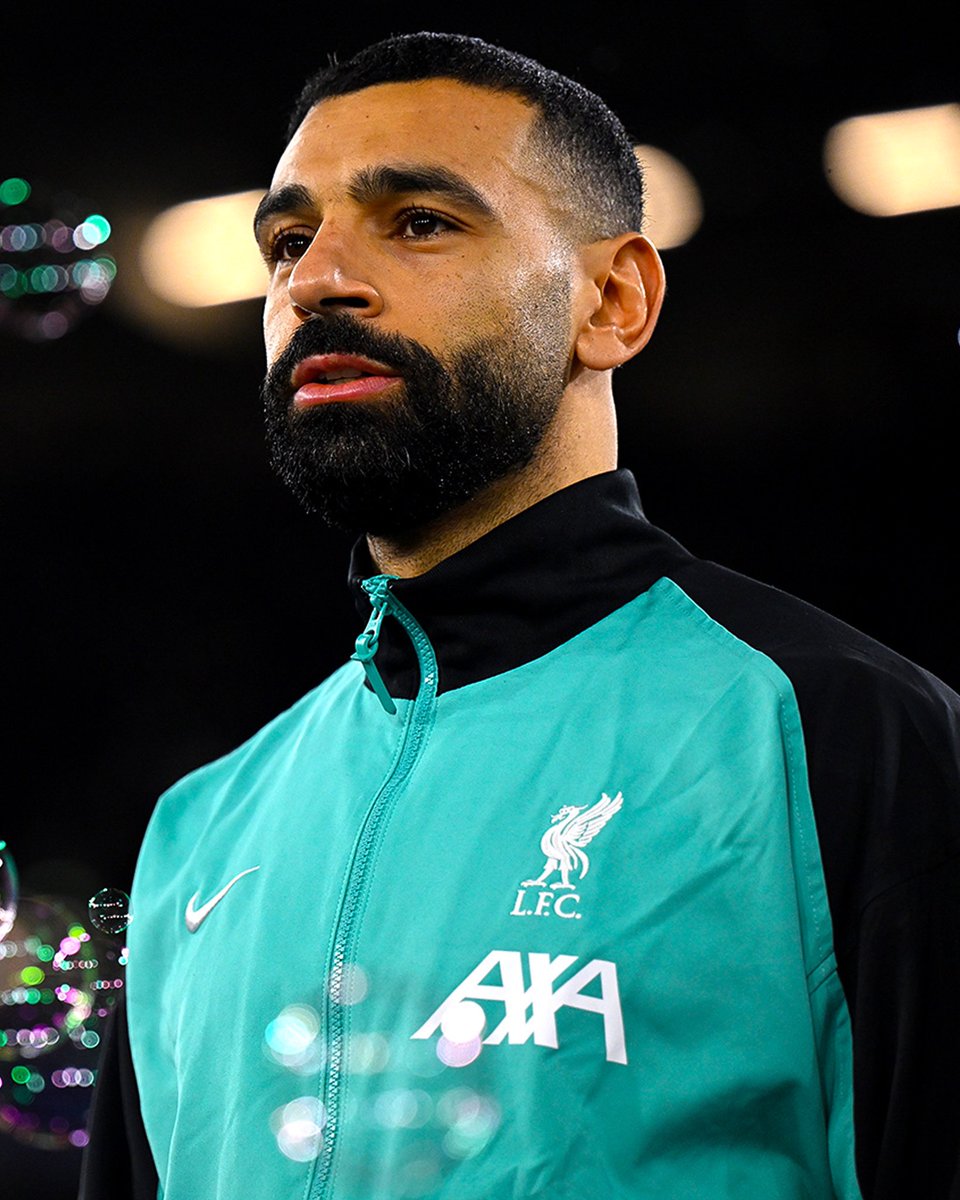 Mo Salah has now either scored or assisted in his last 11 Premier League games. 

He’s the only player to achieve this feat twice in the competitions history 👑