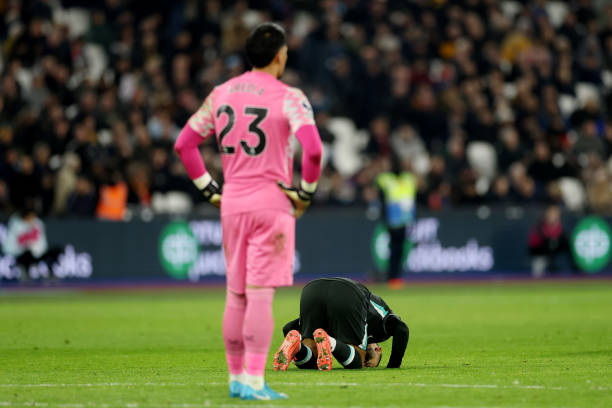 EPLworld's tweet photo. محمد صلاح بعد الهدف https://t.co/iEEOPB4GHO
