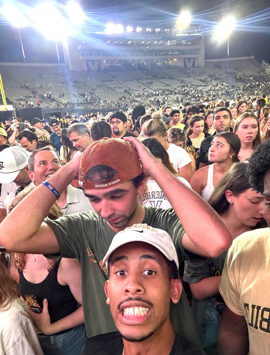 jalenmerricks's tweet photo. Most fun I’ve ever had watching Vanderbilt. 

My heart goes out to the guys, the team, and the rest of this incredible fanbase. 

Glad I was able to be on this ride with you all. 

For the first time in a while I really felt like we showed the world who we are. 

#AnchorDown https://t.co/OlrTk65GRd