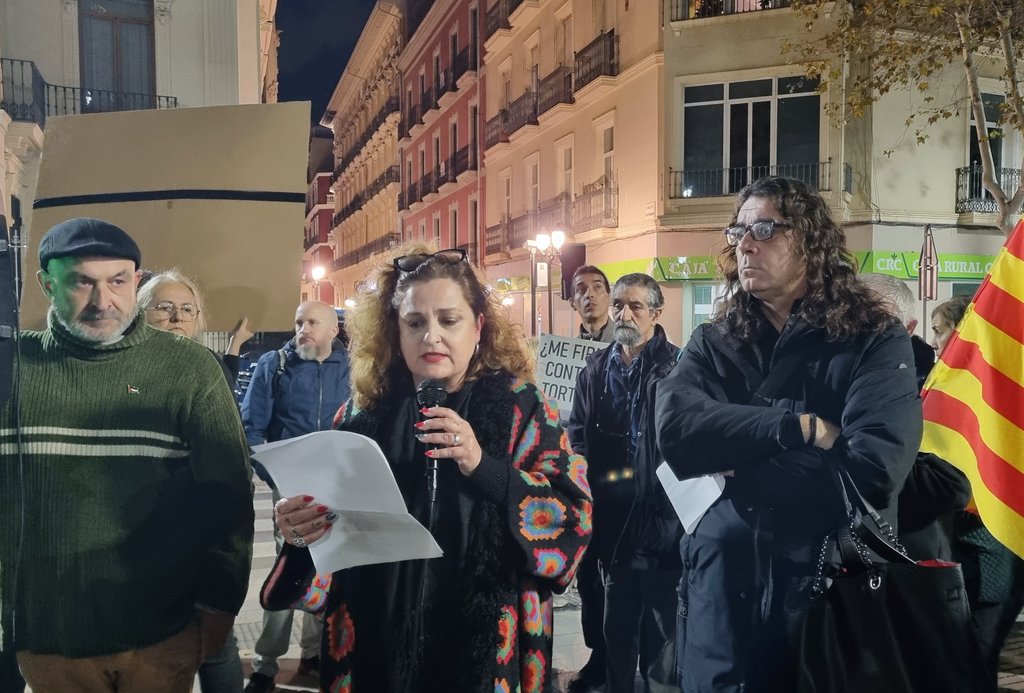 El pueblo valenciano unido en un solo grito #MazónDimisión para hacer justicia con las víctimas de la #dana y exigir la reconstrucción de las zonas afectadas.
📢 Concentración #Alicante #MazónDimissió