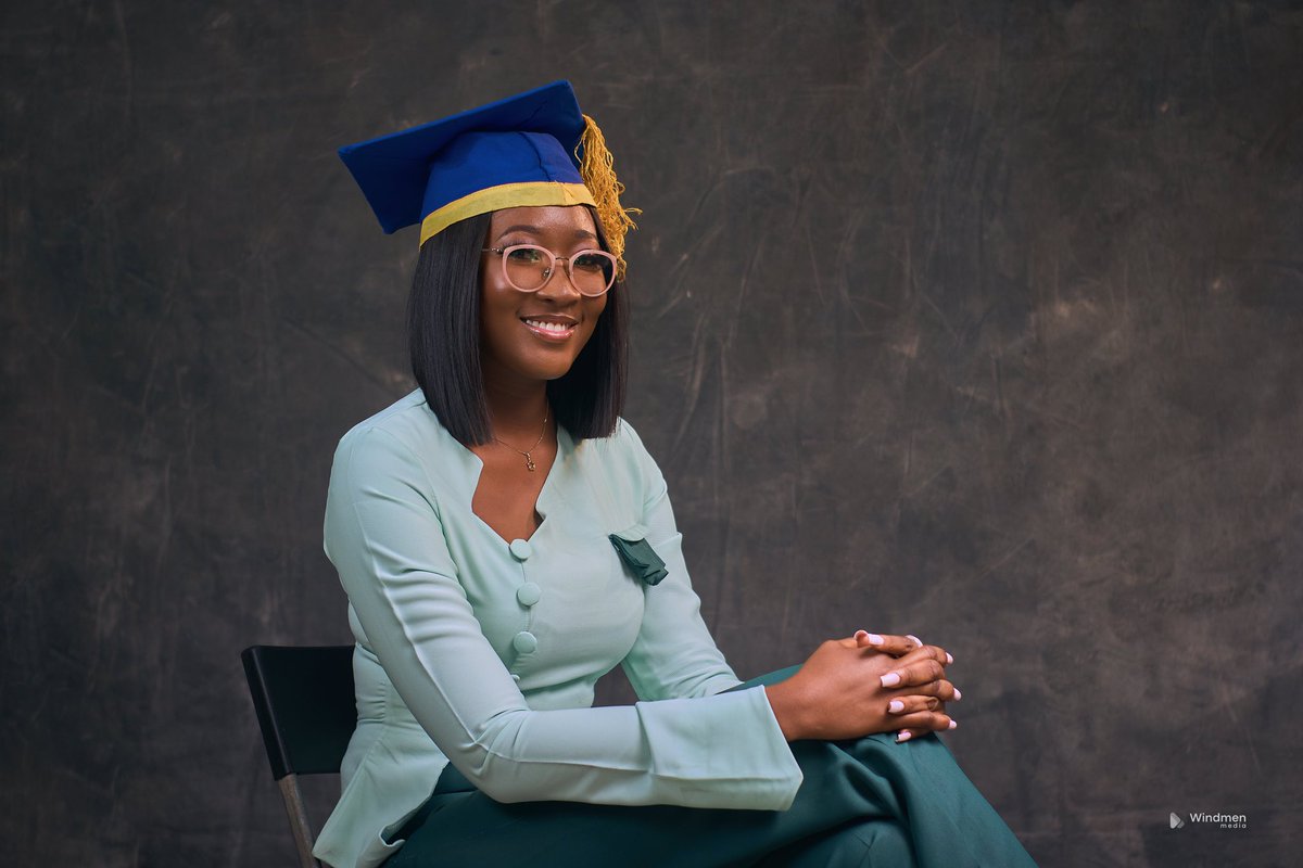foreevah's tweet photo. Exactly a month since I did this 
Initial CGPA 4.08
Final CGPA 4.31 
Second Class Honours (Upper division)✅
https://t.co/TDFrYV87f5 Microbiology ✅
God truly did!! ✨❤️

#FUTA 
#FUTAConvocation
#Class23 https://t.co/ah2wzFGqzx