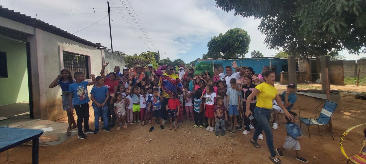 fveudiversidad's tweet photo. Hoy 29-12-2024. Gracia a nuestro Presidente Nicola Maduro hoy realizamos la actividad con nuestros Niños y Niñas de la UBCH 80201038. Cojedes Tinaquillo Comunidad La Trinidad
Fernando Aguilar Jefe De UBCH.
-
-
-
@NicolasMaduro 
@dcabellor 
@ConCiliaFlores 
@drodriven2 https://t.co/2IB2SfN2DG