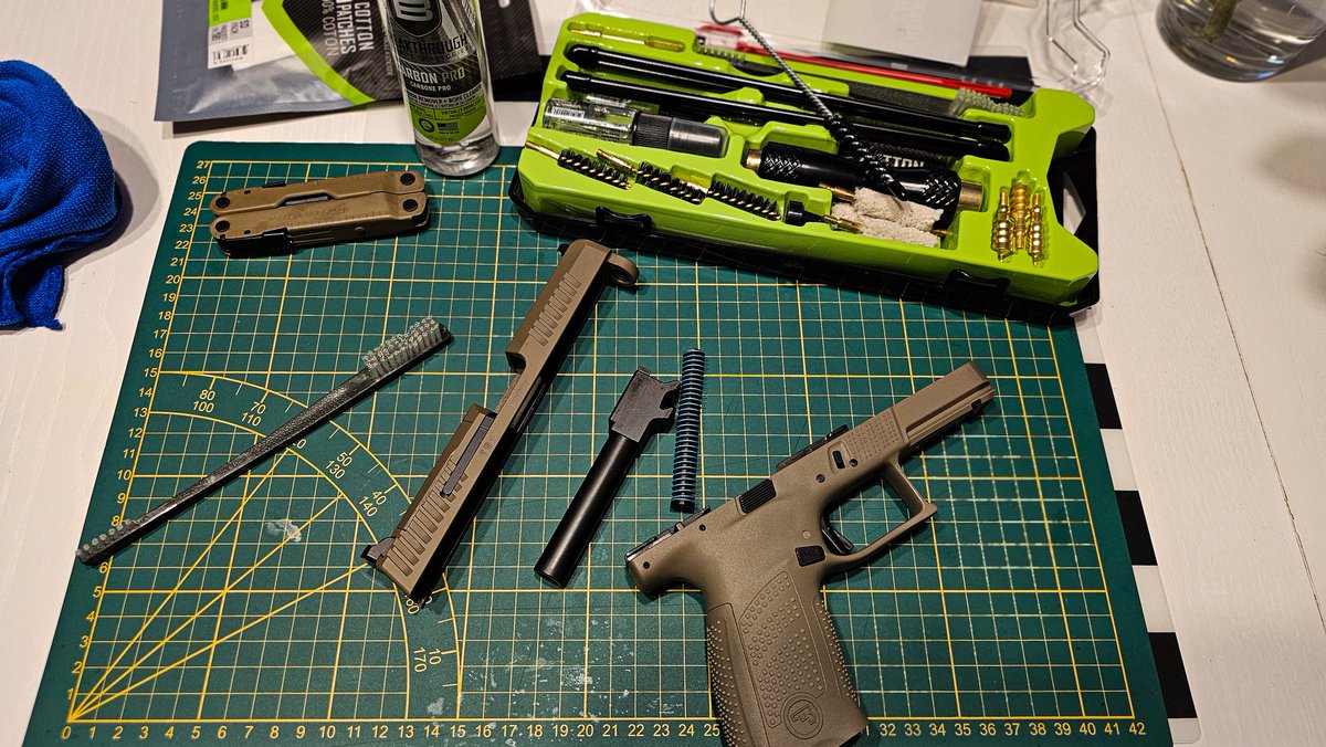 Dubový palec tweet media