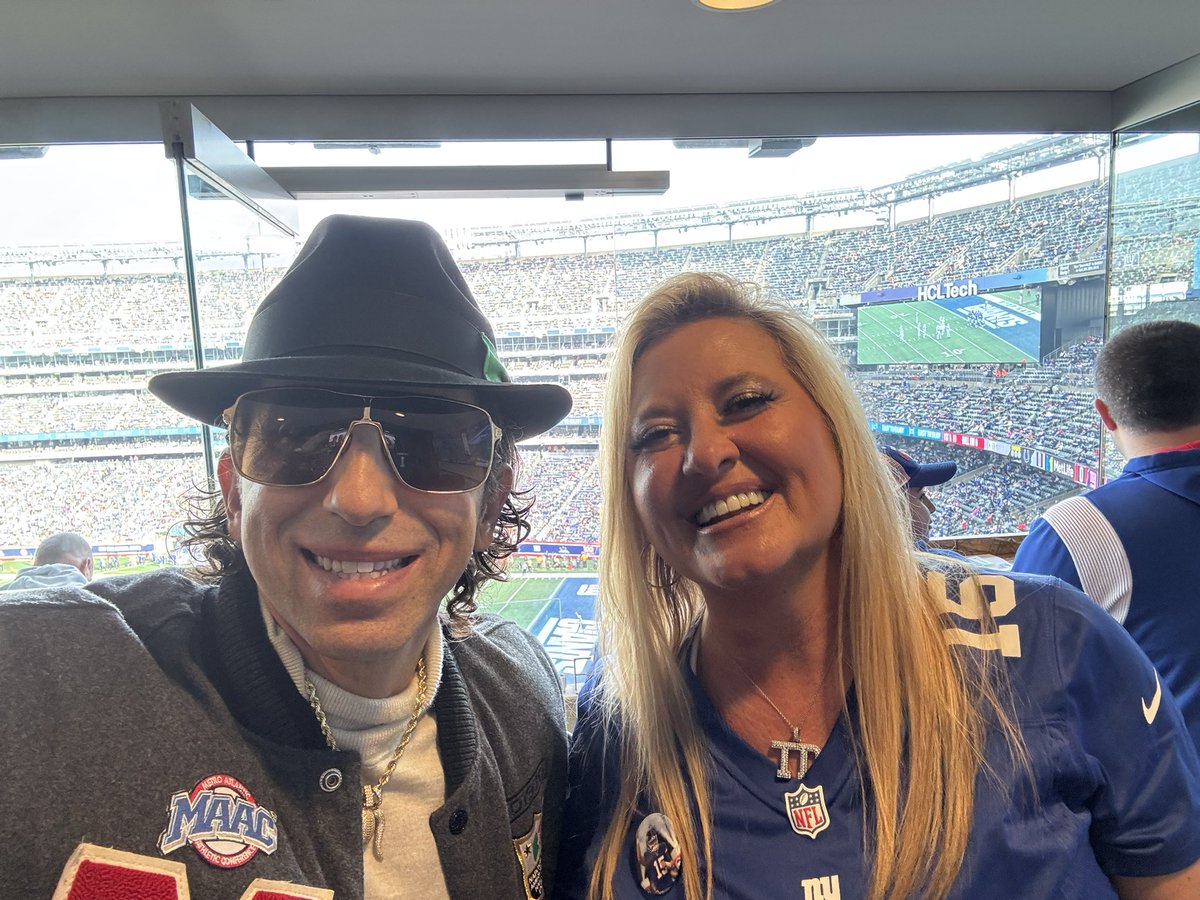 seanstellato's tweet image. Another day on the job surrounded by greatness! Good seeing @Colts GM &amp;amp; friend Chris Ballard…Blessed to live my bliss! Good luck Stellato Sports family!  #StellatoSports #Blessed #NoBackingDown