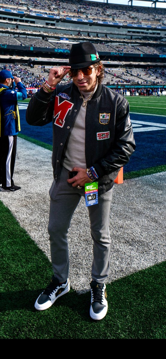 seanstellato's tweet image. Another day on the job surrounded by greatness! Good seeing @Colts GM &amp;amp; friend Chris Ballard…Blessed to live my bliss! Good luck Stellato Sports family!  #StellatoSports #Blessed #NoBackingDown