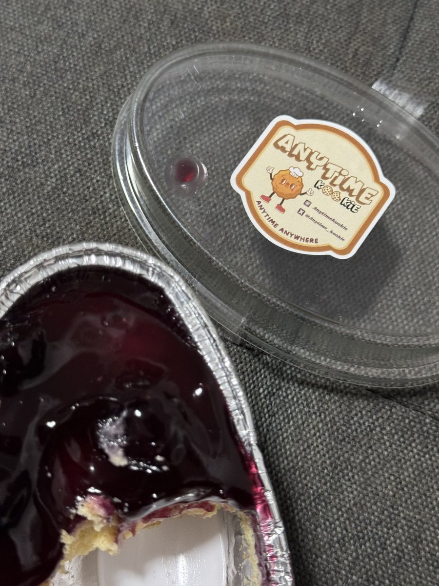 หลังจากวอแวหลานมานาน ในทิ่สุด!!!!!!
อร่อยมากก ไม่ผิดหวัง🥺🫶🏻

แม่ค้า: ไม่เอาให้หมดเลยหรอ เหลือ6กล่องสุดท้ายแล้วน้า
Me: โอเคจ้า💸

บูธถึงวันที่ 31 ธันวาคมนี้นะทุกคนนน🍪

#Anytimekookie #blpboss