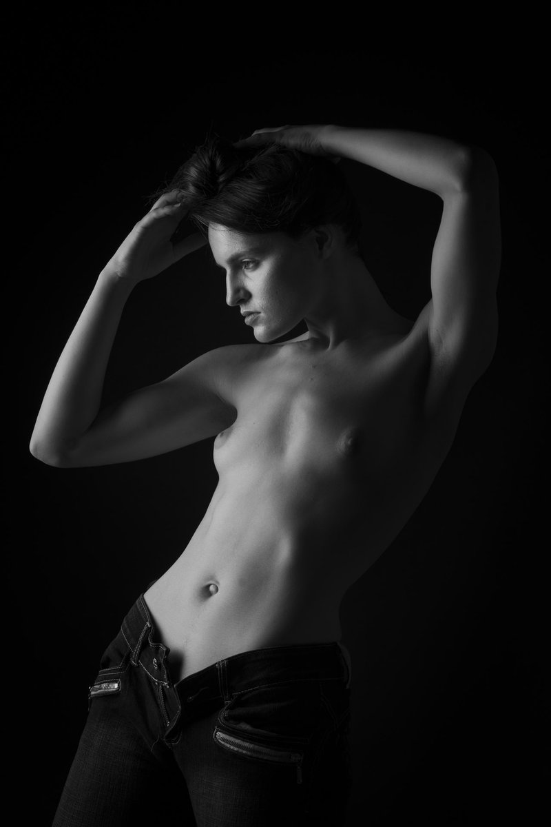 Gotzmann1978's tweet photo. Shooting with the stunning Aim Model from australia 🙌

#gotzisphotography 
#nudemodel
#stuning 
#australia 
#switzerland
#nude 
#nudeart
#photographer
#photography https://t.co/IErw6kiQre