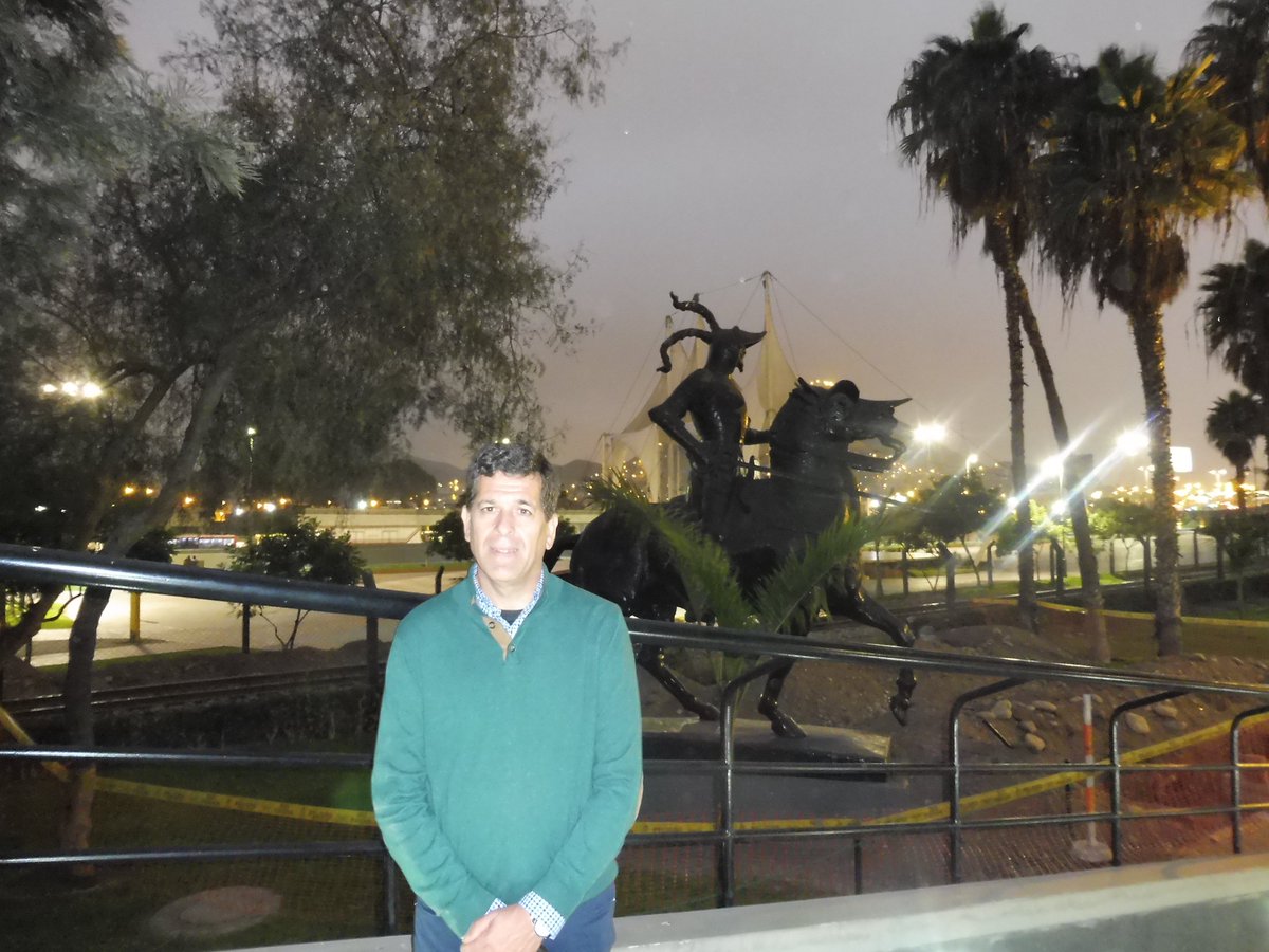 caballoss1's tweet photo. Acabamos el año con una gran noticia, pues el próximo  18 de enero de 2025 la estatua de Francisco Pizarro,  volverá a ubicarse en el centro histórico. Creo que es un acto cargado de simbolismo y de reconciliación con el pasado. Vamos por el buen camino...
https://t.co/7VFuGpZRwC https://t.co/sQTWDWORx0