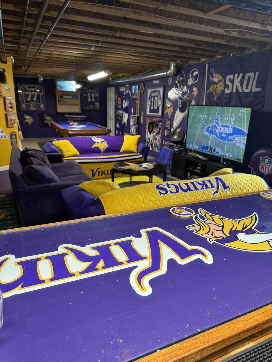 vikingfan226's tweet image. Live look inside the “Skol Zone”, waiting for the Viking boys to show up, let’s get this win