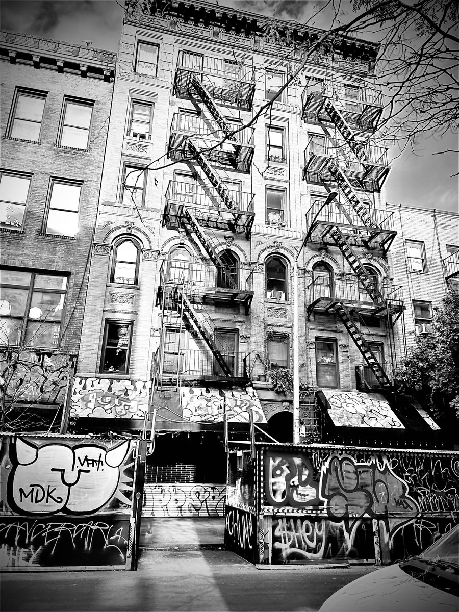 MarinaPiccioni's tweet photo. A photo a day for 2024
#streetart #art #graff #graffiti #graffitiart #fun #love #pain #spraypaint #toronto #canada #artistic #photography #picaday #photooftheday #photogram #nyc #alphabetcity #lowereastside https://t.co/SDgtCuHGVI