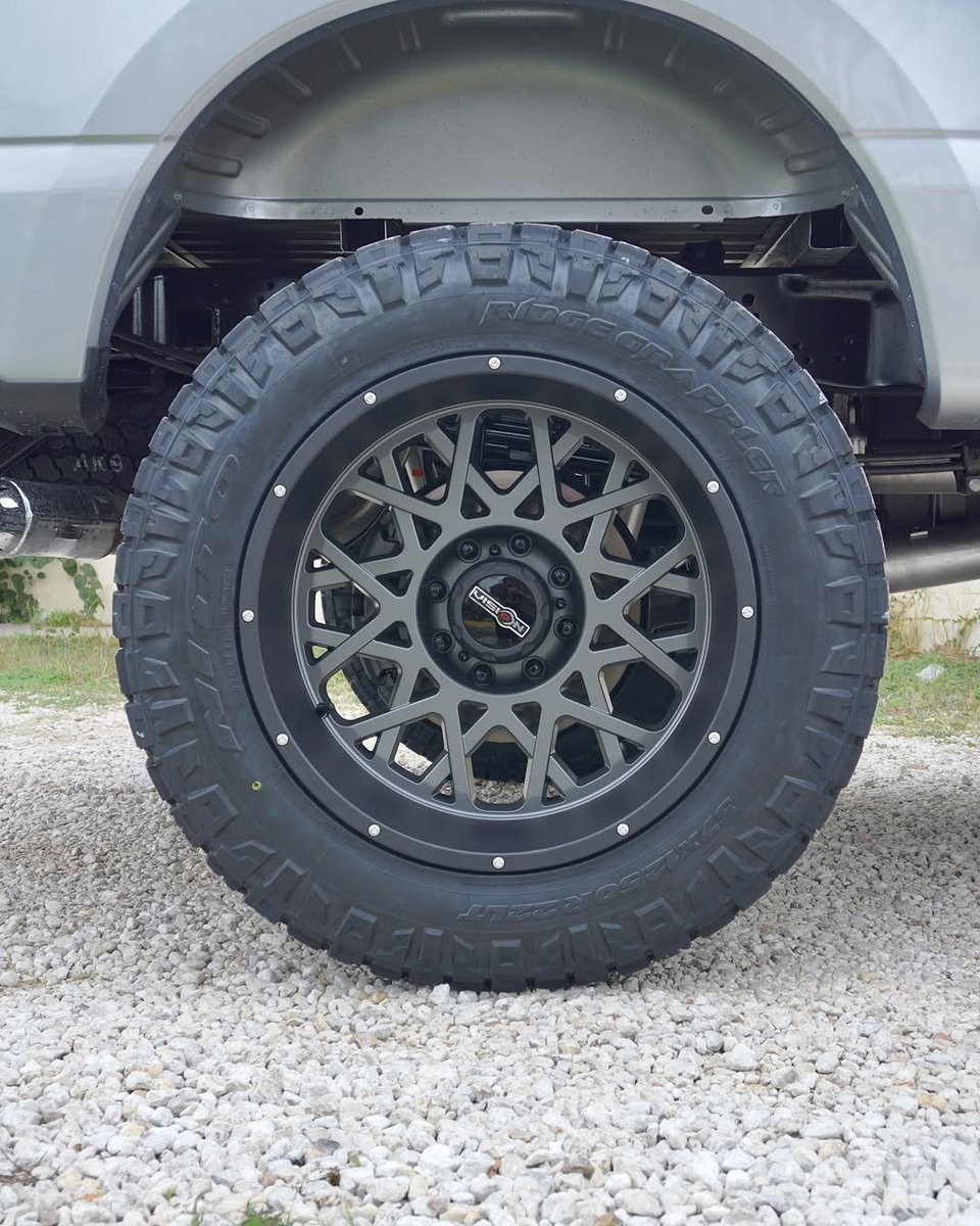 Straight on.
#412Rocker

📸: <a href="/awthtx/">Americanwheelandtire</a>
#VisionWheel #WeAreVisionWheel #JoinTheVision