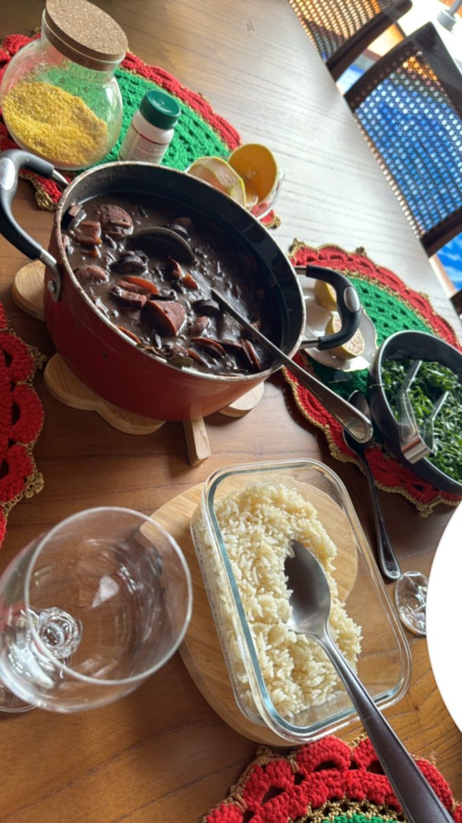 atualizanaiara's tweet image. Naiara e seus dotes culinários quem acompanhou o #BBB22 sabe !!! 😉🤤

🗒️ Naiara Azevedo (29/12)