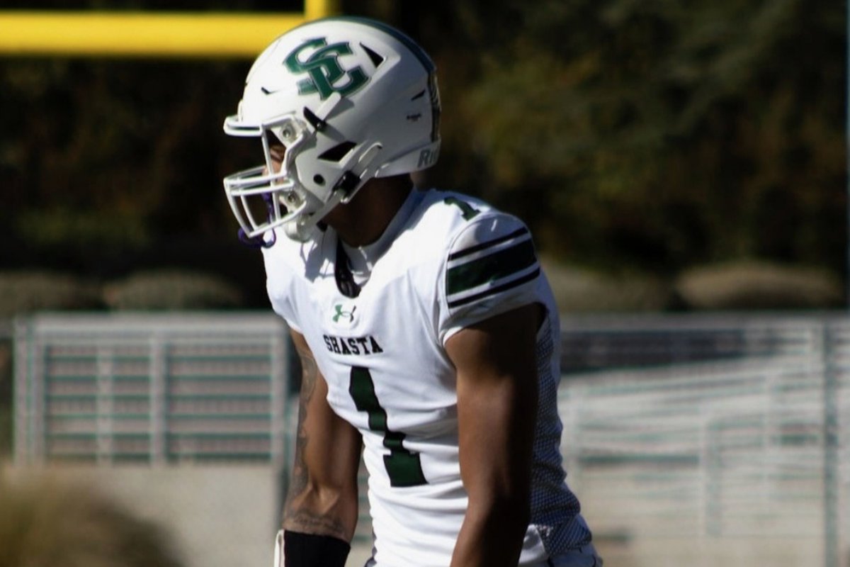 Julio Gonzales Jr. (@jgonzalesjr10) on Twitter photo Shasta College (<a href="/Shastaknightsfb/">Shasta College FB</a>) WR Jahari Johnson (<a href="/jahari_johnson/">Jahari Johnson</a>) committed to San Jose State (<a href="/SanJoseStateFB/">San José State Football</a>) on December 24. JCGridiron spoke with him to recap his commitment to the Spartans. #AllSpartans #ThisIsSparta
jcgridiron.rivals.com/news/shasta-co… Shasta College (<a href="/Shastaknightsfb/">Shasta College FB</a>) WR Jahari Johnson (<a href="/jahari_johnson/">Jahari Johnson</a>) committed to San Jose State (<a href="/SanJoseStateFB/">San José State Football</a>) on December 24. JCGridiron spoke with him to recap his commitment to the Spartans. #AllSpartans #ThisIsSparta
jcgridiron.rivals.com/news/shasta-co…