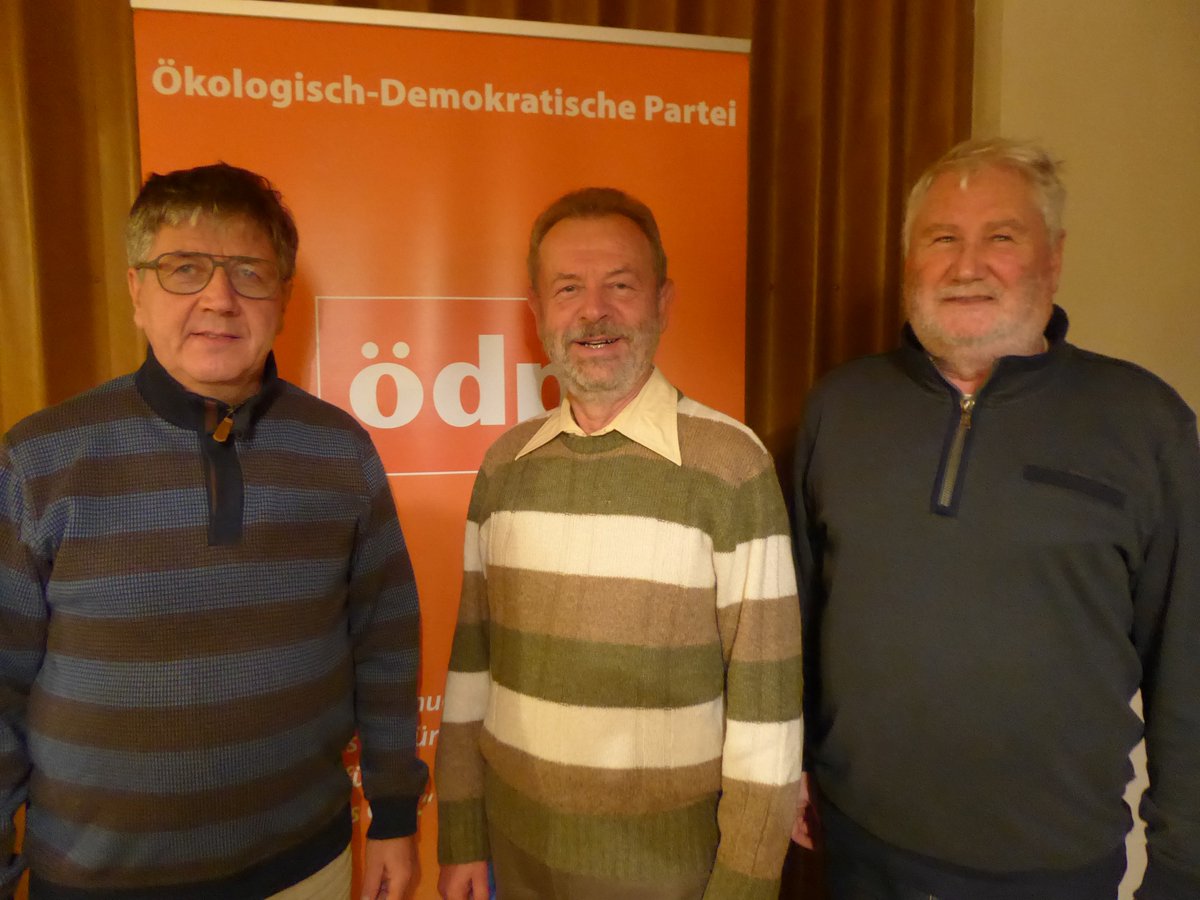 Bundestagswahl: Franz Hofmaier tritt an(Bild: Mitte):
Für den Frieden unter den Menschen und für den Frieden des Menschen mit der Natur
oedp-eichstaett.de/aktuelles/pres…