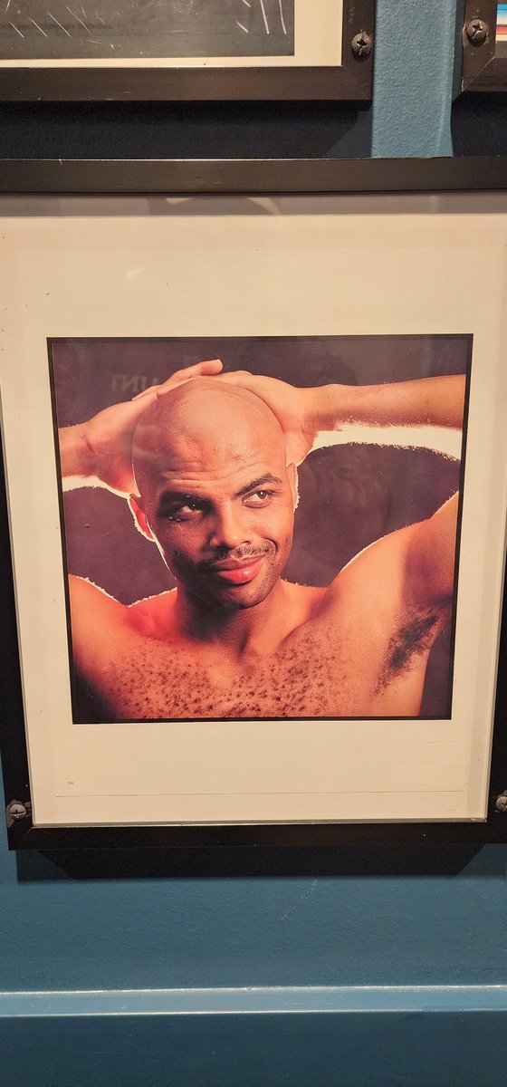 torycastillo's tweet photo. @NBAonTNT as seen at Common Table in Mckinney, Texas!   Shaq looking smooth!  Chuck...... well money must have been tight.  Hahaha https://t.co/khvKGgI7To