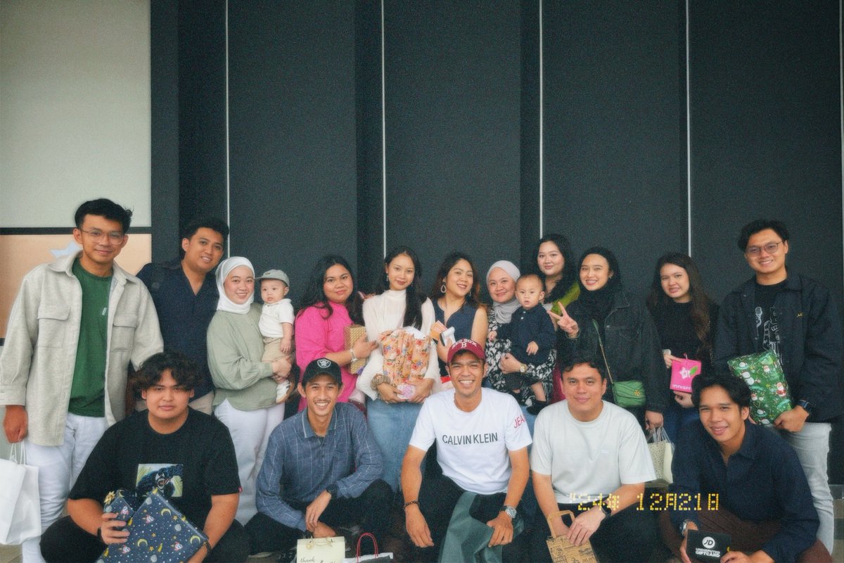 bubbleloons__'s tweet photo. my 2024’s biggest blessings ♥️ https://t.co/Y0kNMwX43V