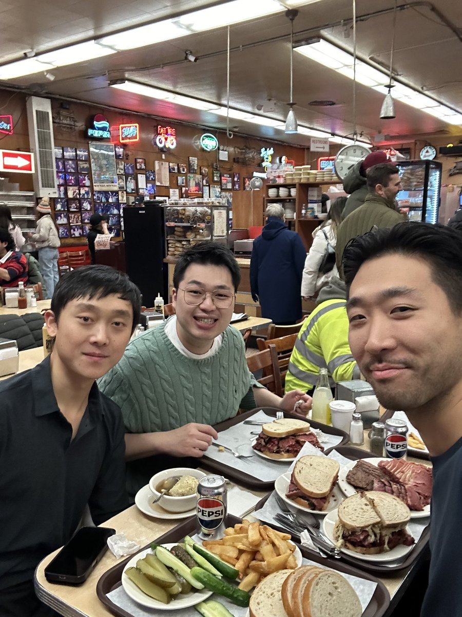 AnthonyRichPark's tweet photo. Future billionaires. Love being around people who are crushing it https://t.co/0JsXd8t4Y5
