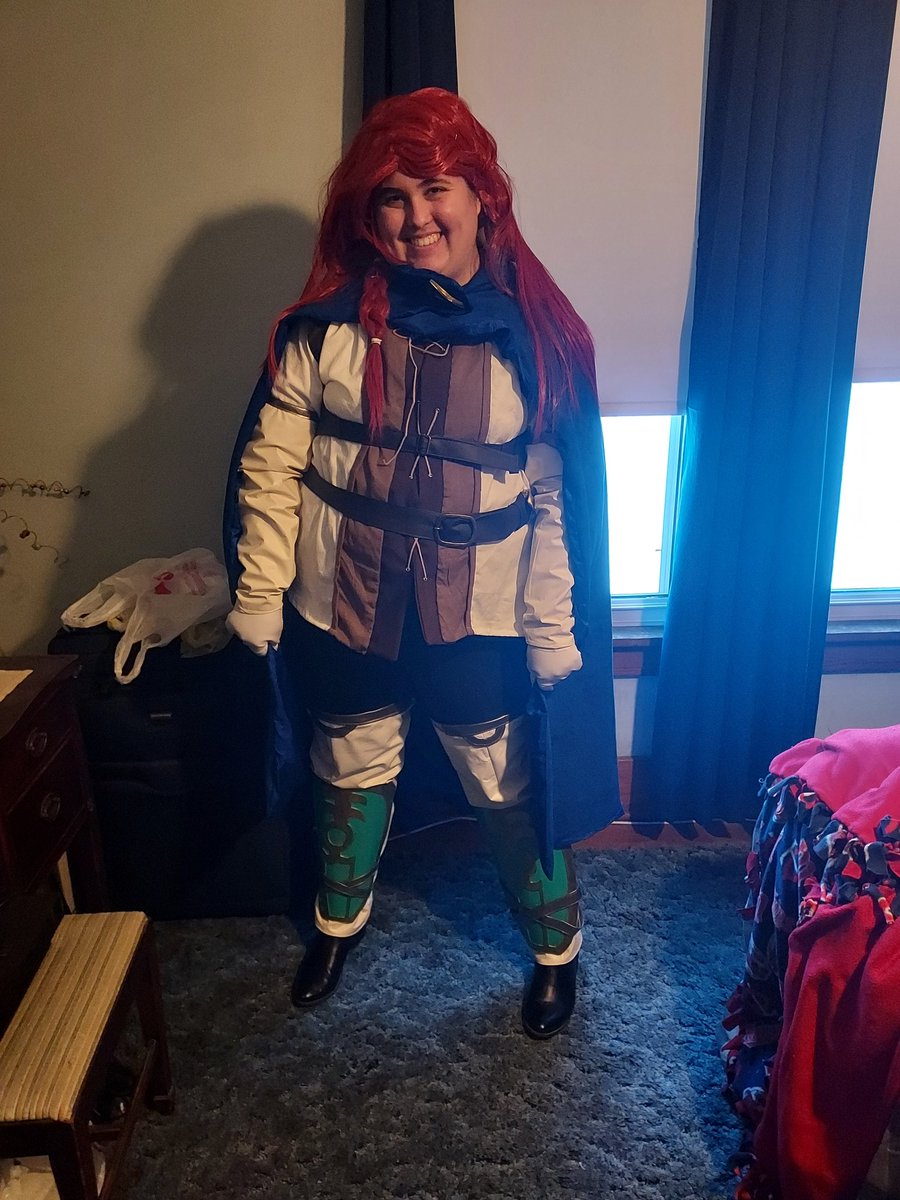 Crazy21D2's tweet photo. Here's my costest for Hera from LOTR: War of the Rohirrim 
It's sad this movie got pulled from theaters after two weeks, that's a really short run 
Anyway I made this cosplay in three days and for 3 days it turned out pretty good, my favorite part is the cloak and the shin armor https://t.co/AXUH4DdLvJ
