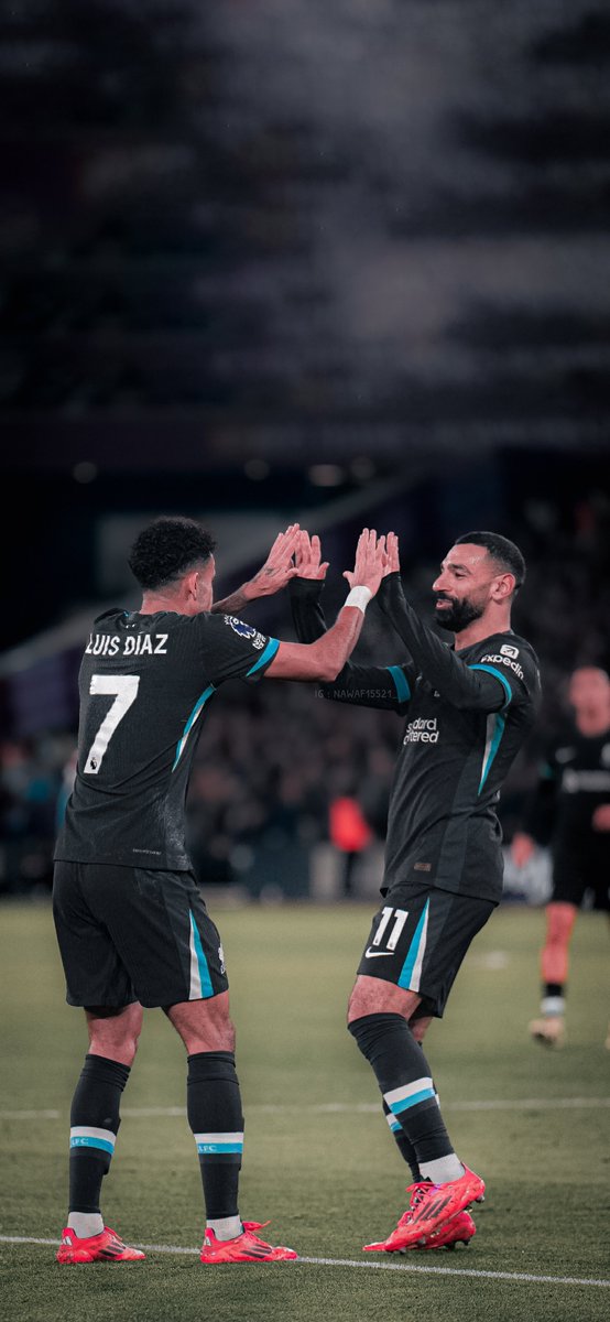 7nawafvr's tweet photo. 4k | Liverpool 🖤🖤✨.

• #Liverpool | #WHULIV 
• #Wallpapers https://t.co/bffXdN1Ez9