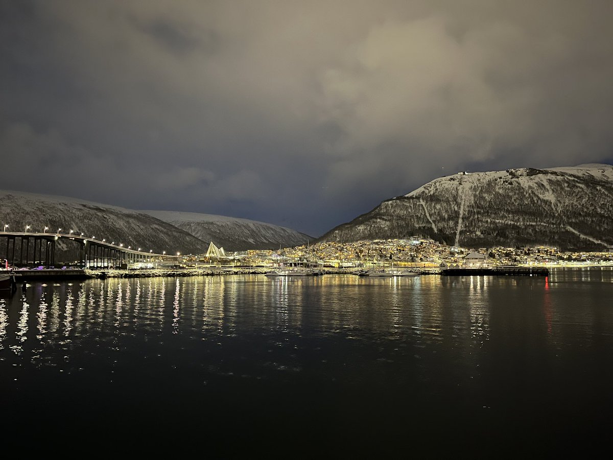 Really looking forward to reading everyone’s awesome end-of-year totals😃👏🏻🏅66 #NHS1000miles for me this week: end of yr total = 3,312 (350 more than last year!) Pics from a trip to Tromso earlier this month⛄️ Happy New Year All!!🥳🎉🥂