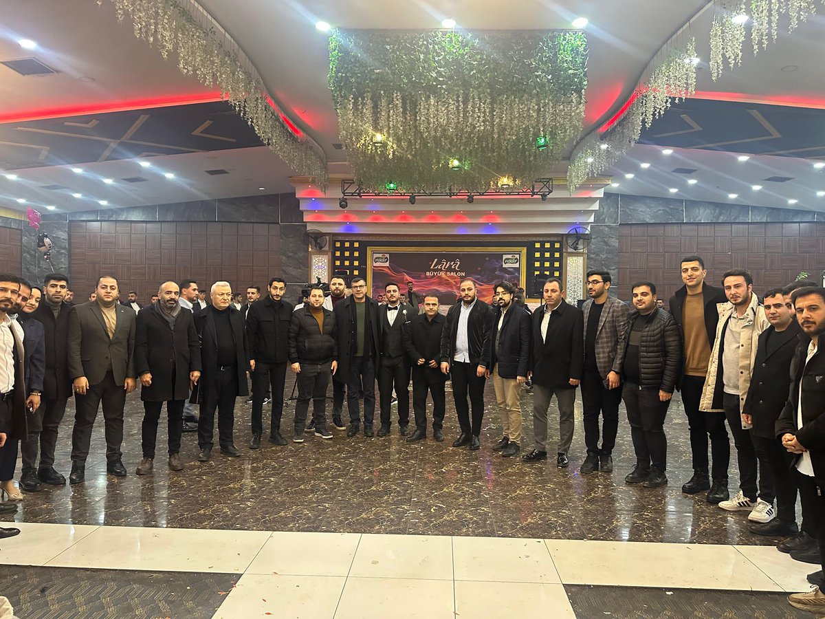 mikramarslan's tweet photo. İl Başkan Yardımcıları, İl yönetim kurulu üyeleri ve İl Gençlik kolları teşkilat başkanımız ile birlikte; kıymetli İl Gençlik kolları yönetim kurulu üyemiz Sayın Yusuf Tosun kardeşimizin düğün törenine Yürütme kurulu ve Teşkilat Mensuplarımız ile birlikte  katılım sağlayarak bu mutlu günlerine şahitlik ettik.

Yusuf kardeşimize ve kıymetli eşi Emine Nur Hanım’a  mutluluklar dileriz.

@abdulhamitgul 
@FatmaSahin 
@fmfedaioglu 
@avmustafadurmus 
@mtahmazoglu 
@avmehmettiryaki 
@eryilmazomer_ 
@OzkanAlpaslan1 
@AKPartiG_Antep