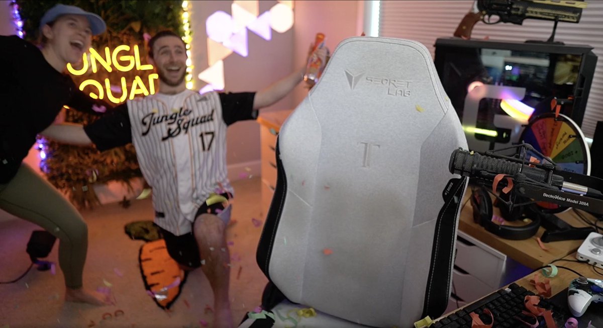 GernaderJake's tweet image. The Destiny 2 Trials of Osiris mission is complete. 

* 5000 Flawless Runs (over 1000 more than anyone else) 
* 4000 Flawless carries 

Through every meta and every state of the game, we pushed and committed. 

I’m proud. I’m grateful. I’m exhausted. 

See you in February 🧡