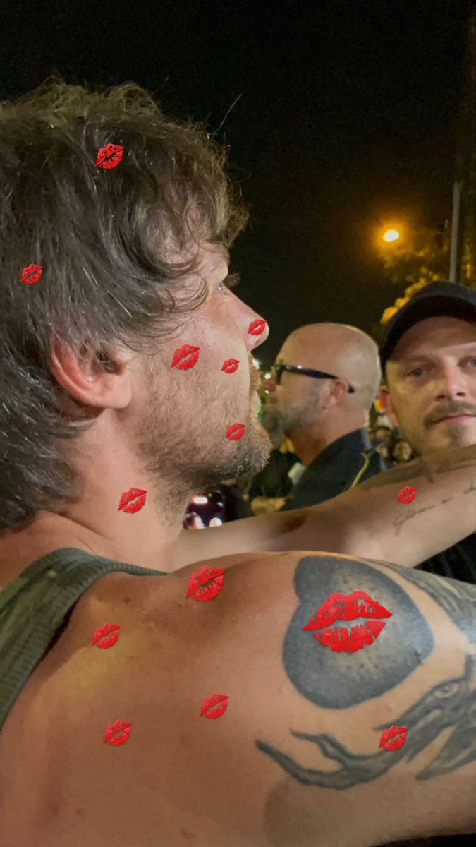 bu fotografa olan askimi kelimelere dokemem