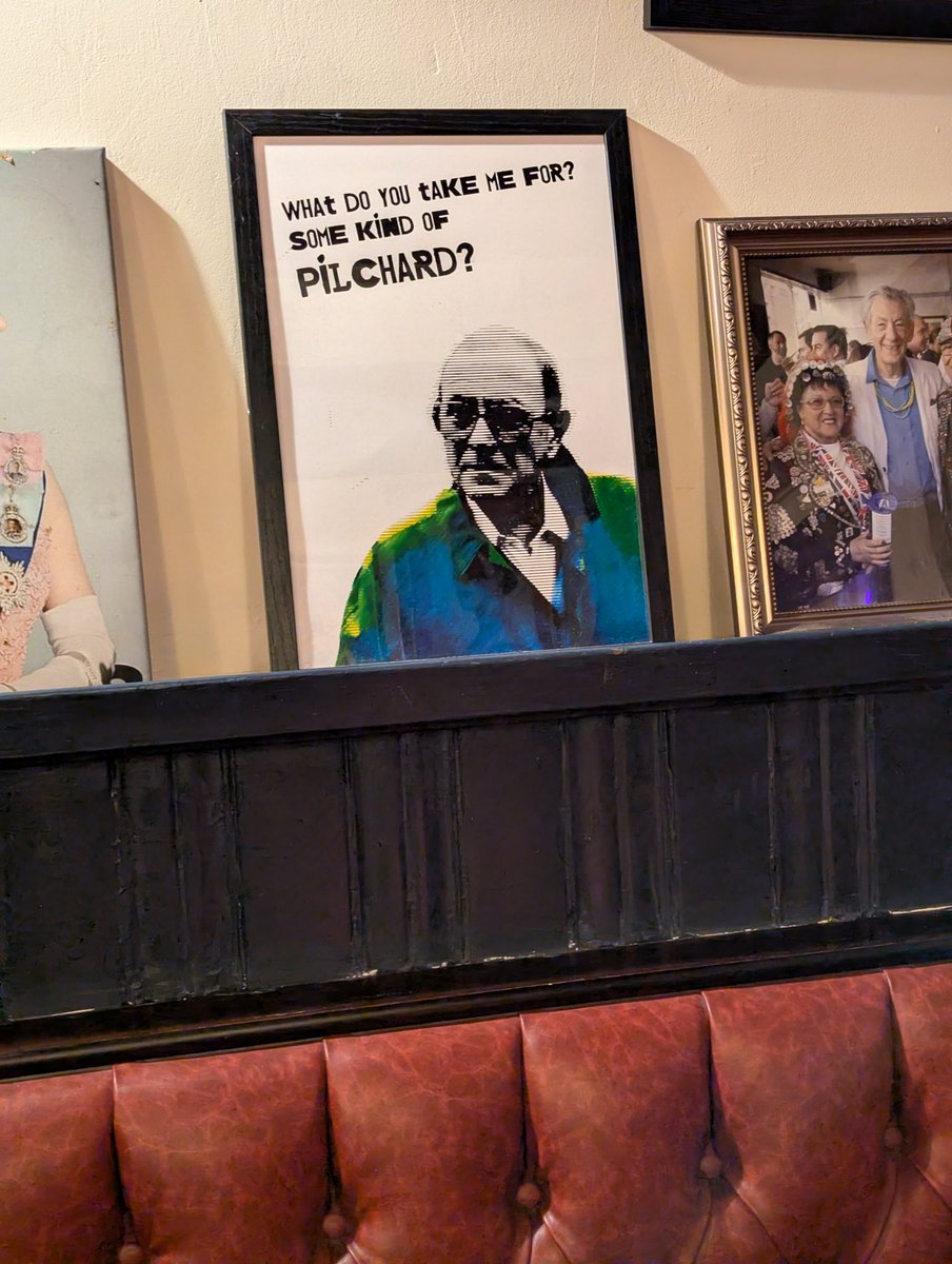 carl_thompson70's tweet photo. You can't beat an East End battle cruiser.
#Pat
#ForCryingOutLoud
#WannaDrySlap
#RickyYouDonut
Limehouse https://t.co/K2ymxOxyFV