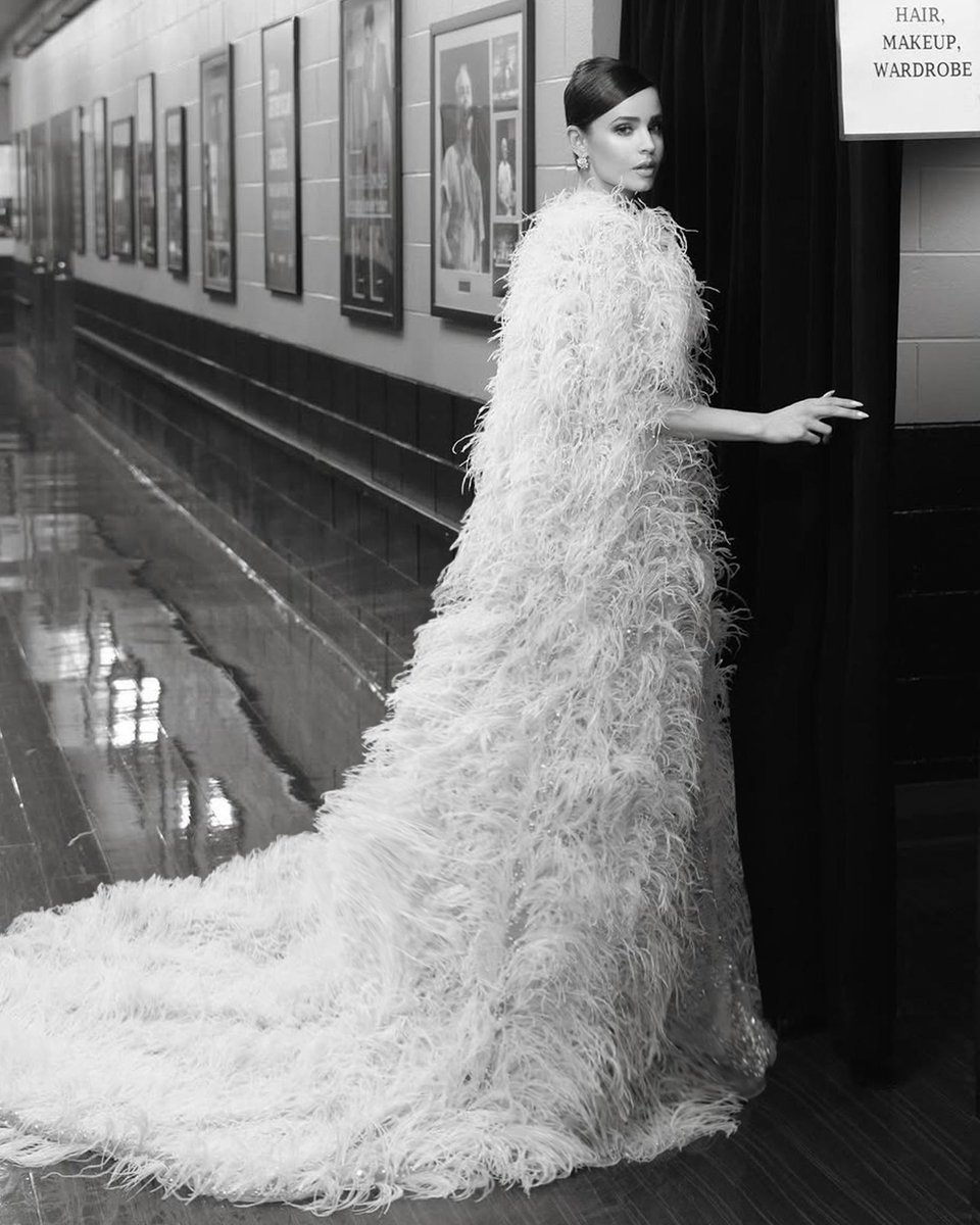 ElieSaabWorld's tweet image. Radiant @SofiaCarson performed at the @RecordingAcad alongside legendary @AndreaBocelli in an Haute Couture Autumn Winter 2024-25 look.

#SOFIACARSON
#ELIESAAB