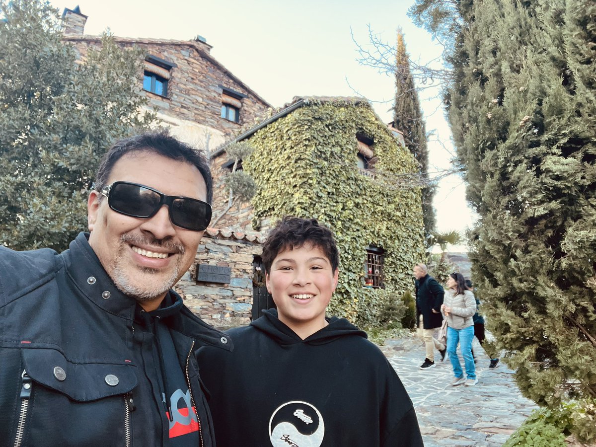 dmartincine's tweet photo. ¡Dios mío, qué país más hermoso es España!
Cada rincón, cada textura, cada sabor, está llena de historia. Alucino. https://t.co/lPIuEClYtD