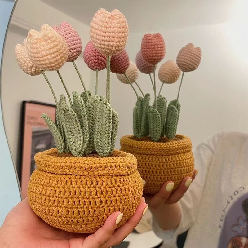 knitted tulip in a pot