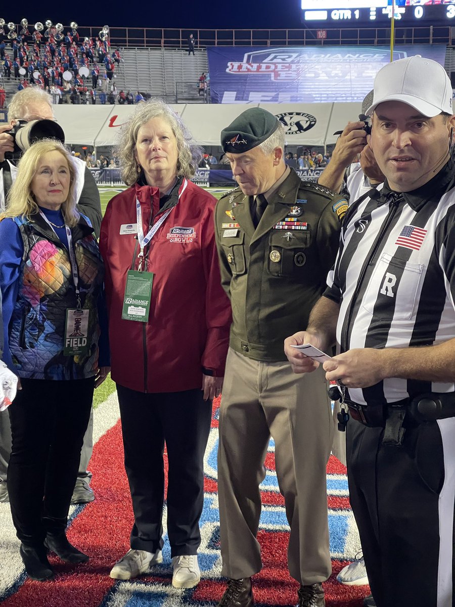 One of my favorite moments from the <a href="/IndyBowl/">Radiance Technologies Independence Bowl</a> bowl was the coin toss. The referee from the Mid America Conference tried to pronounce Louisiana names, but finally bailed out and flipped the coin. #bowlweek
