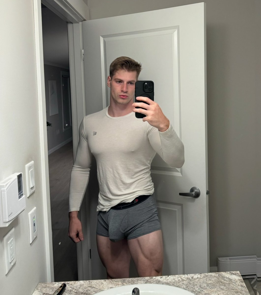 reply "hi" if i can send u my d pix (serious)