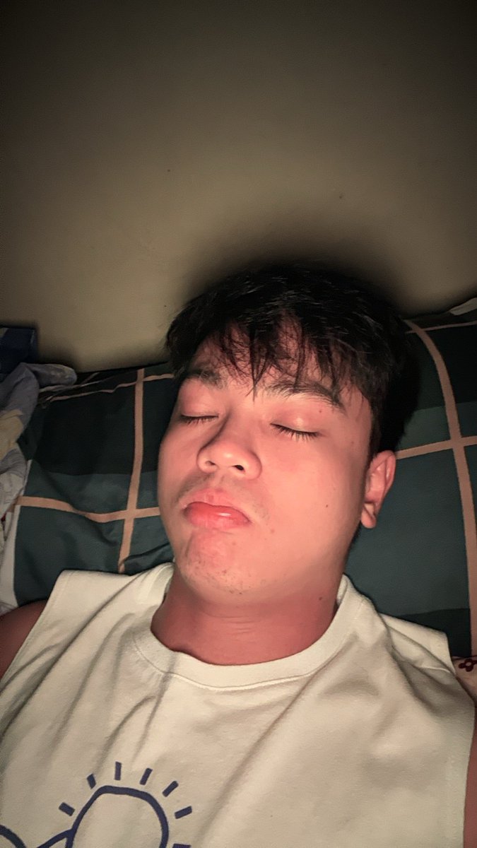 avatarphysics's tweet photo. A sleepyhead in 2024, will still be a sleepyhead in 2025 😴 https://t.co/N54kQUFaZG
