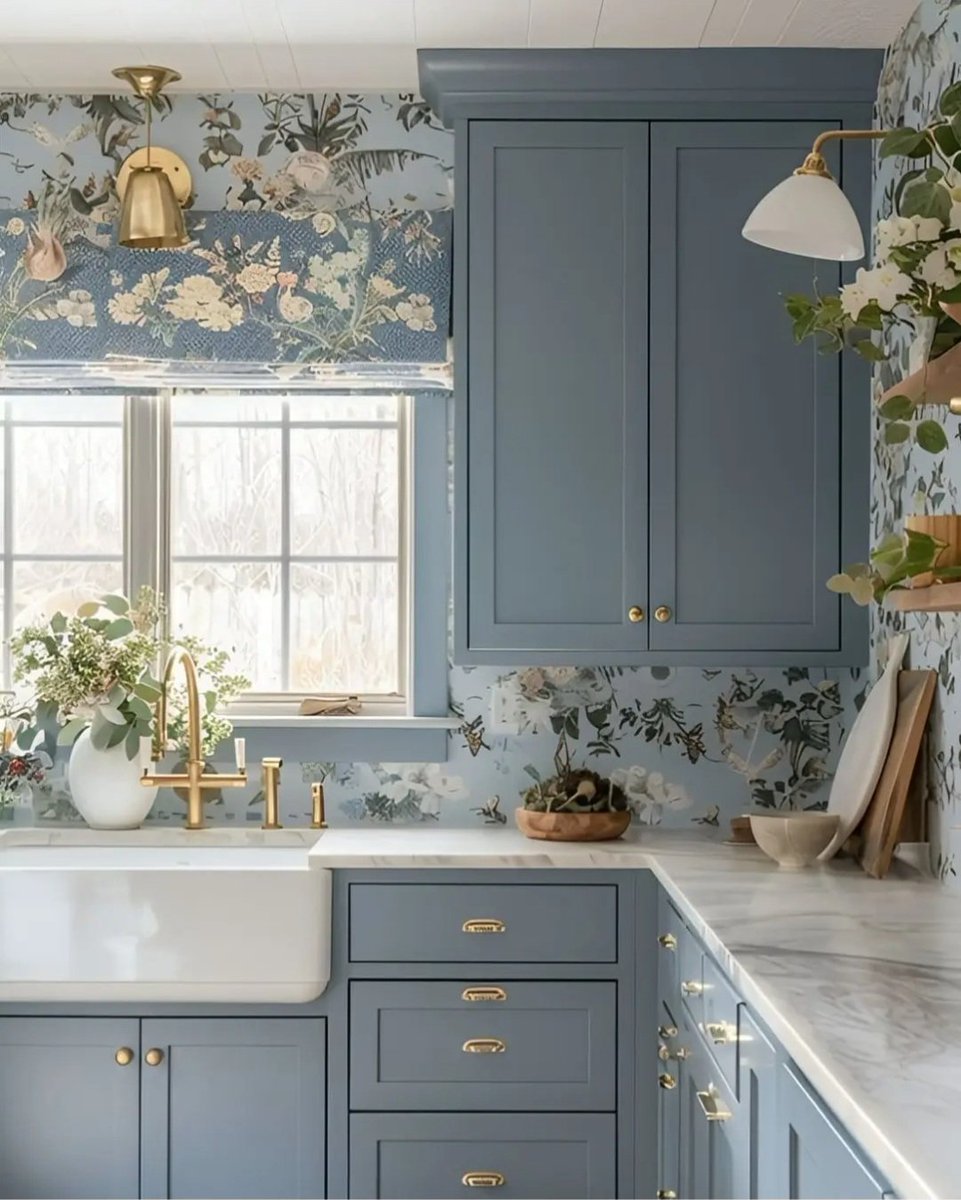 TeresaAv2's tweet image. Gorgeous Kitchen!

#vintage #bluekitchen
