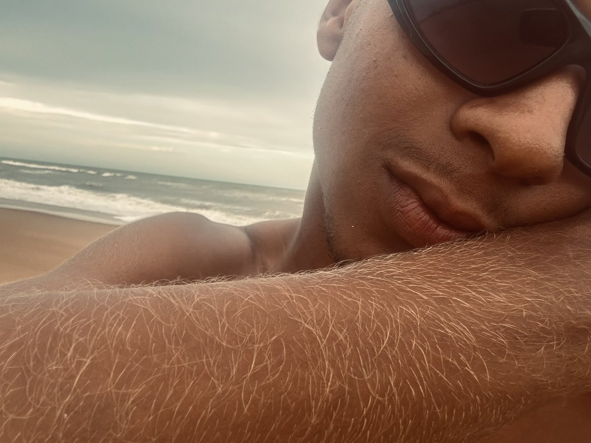 joao_matheuszz's tweet photo. 2° de pré réveillon 🌊🩵 https://t.co/OkQjyaKXLd