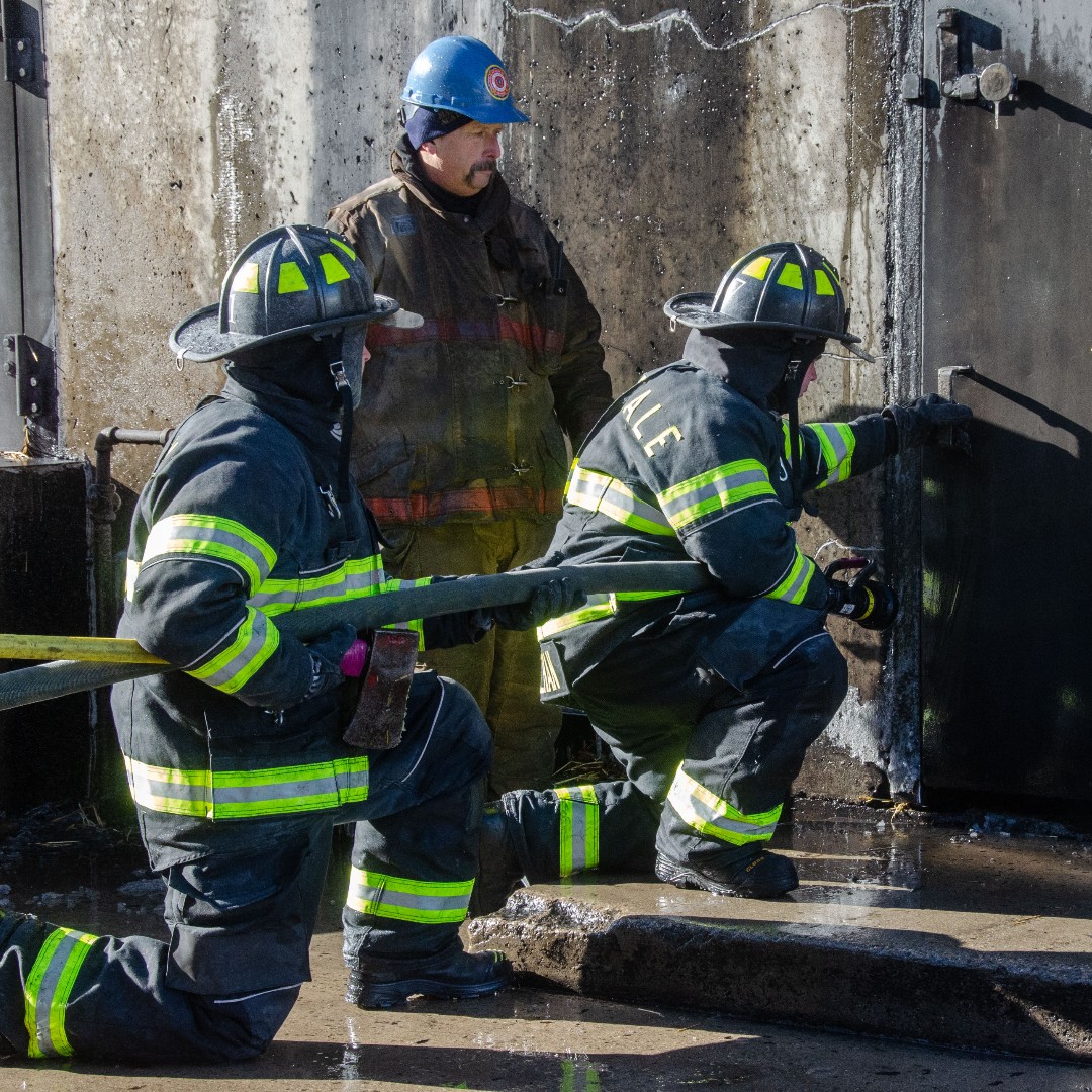 MassDFS's tweet image. Single-digit temps didn't stop the members of Call/Volunteer Recruit #Class116 from training on the drill yard in Stow last weekend. The Mass Fire Academy's Call/Volunteer Program operates on nights and weekends to accommodate students with full-time work and school schedules.